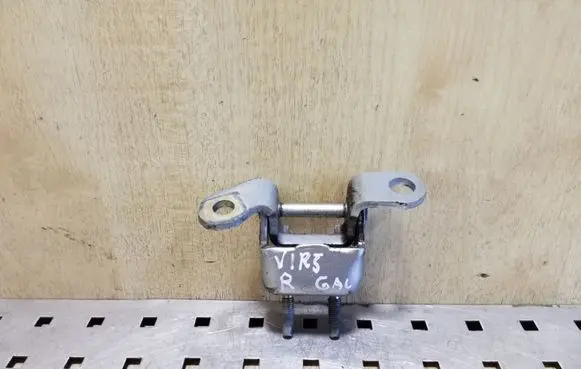 Honda CR-V Rear door upper hinge