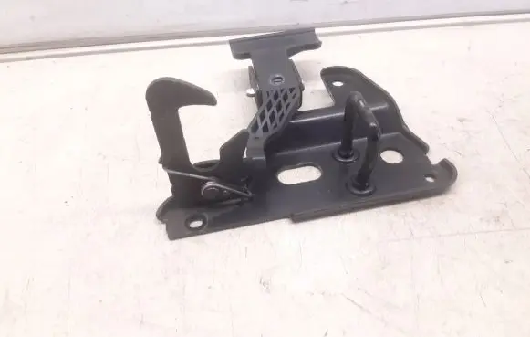 Audi A6 S6 C6 4F Engine bonnet/hood lock/latch loop/hook 4F0823480B