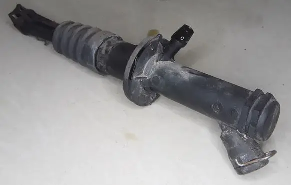 Renault Megane II Clutch master cylinder 8200151770B
