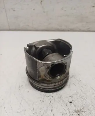 BMW X5 F15 Piston 04L110