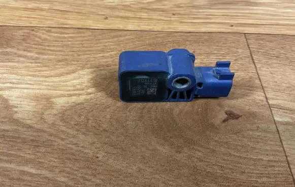 Volvo V50 Airbag deployment crash/impact sensor 31264410