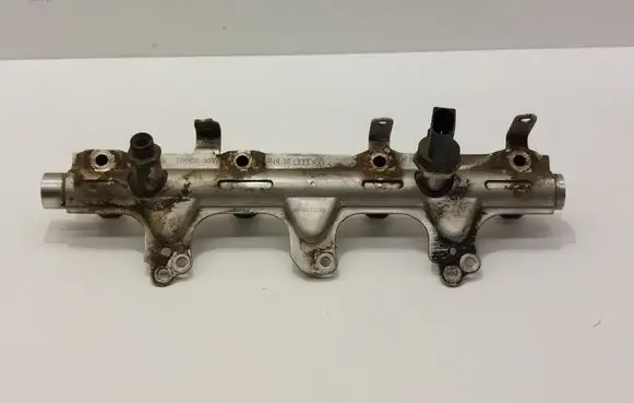 Volkswagen PASSAT B6 Fuel main line pipe 06J133317M