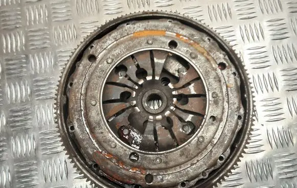 Audi A4 S4 B7 8E 8H Clutch set kit B02100