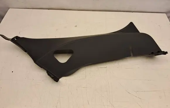 Hyundai i30 Rear seat side top trim 85896G4000