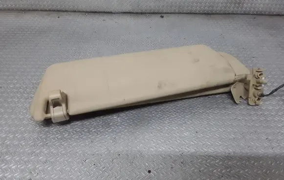 Volkswagen Touareg I Sun visor