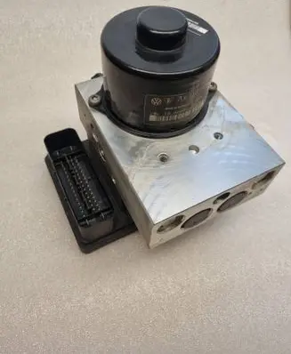 Volkswagen Touareg I ABS Pump 7L0907379C 5WK84005 10092503213