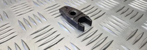 Peugeot 406 Fuel Injector clamp holder 920202