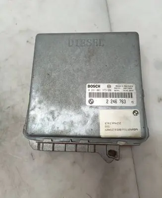 BMW 5 E39 Engine control unit/module 0281001373 28RTD850 2246763