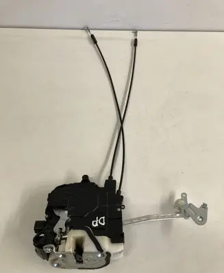 Citroen C-Crosser Front door lock