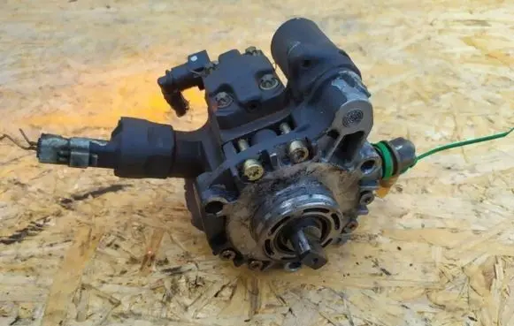 Volvo V50 Fuel injection high pressure pump QQQQQQQQQQQ