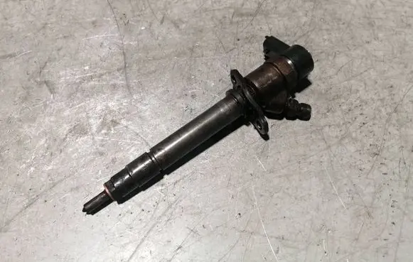 Volvo XC90 Fuel injector 0445110078