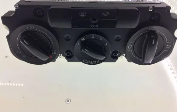 Volkswagen PASSAT B6 Air conditioning/heating control unit 1K0820047DG