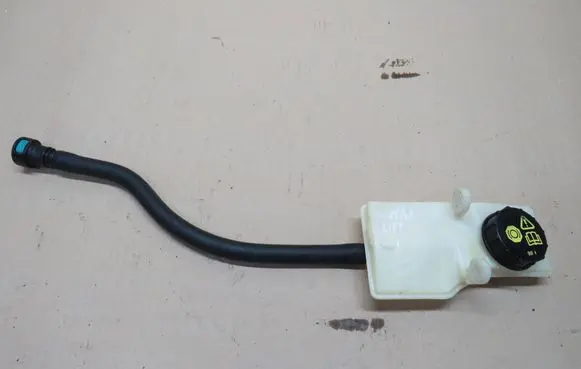 Ford S-MAX Brake fluid reservoir