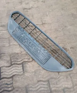Ford Focus Front bumper lower grill 8M5117B968A