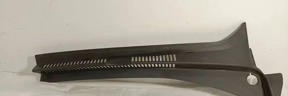 Volkswagen Golf Plus Wiper trim 5M0819404B