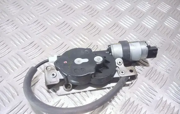 Audi A4 S4 B6 8E 8H Seat adjustment motor 8303000