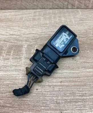 BMW 3 E46 Camshaft position sensor 0281002477