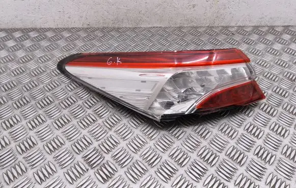 Toyota Camry VIII XV70 Rear/tail lights