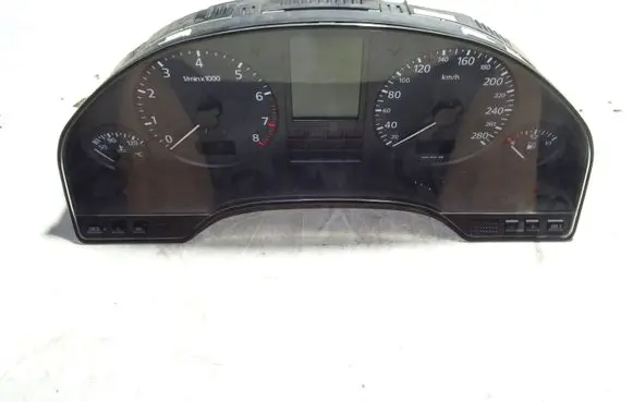 Audi A8 S8 D2 4D Speedometer (instrument cluster) 4D0919033F