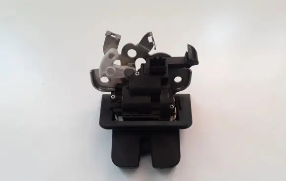 Audi A3 S3 8V Loading door lock 8R0827505