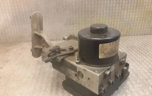 Mercedes-Benz C W203 ABS Pump 0034319412 2095450232