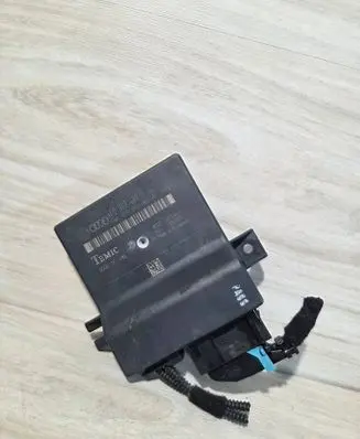Audi A6 S6 C6 4F Gateway control module 4F0907468D 4F0910468A
