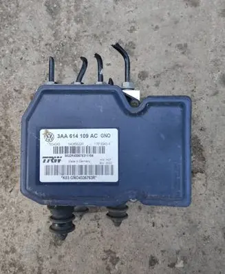 Volkswagen PASSAT B7 ABS Pump 3AA614109AC 17654043 54085622R