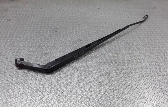 Toyota Avensis T250 Front wiper blade arm
