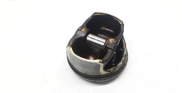 BMW 3 E90 E91 Piston 