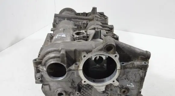 Porsche 911 996 Engine head 996104173
