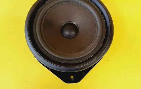 Audi A4 S4 B6 8E 8H Front door speaker 8E0035411