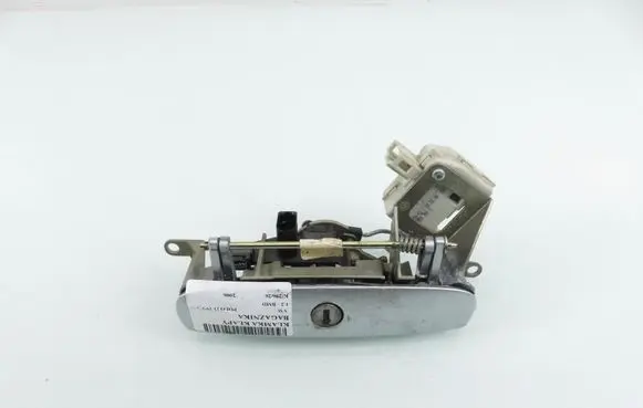 Volkswagen Polo IV 9N3 Rear door exterior handle/bracket 6Q6827297F