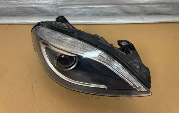 Mercedes-Benz B W246 W242 Headlight/headlamp A2468207261 03012712720 LE10A6247