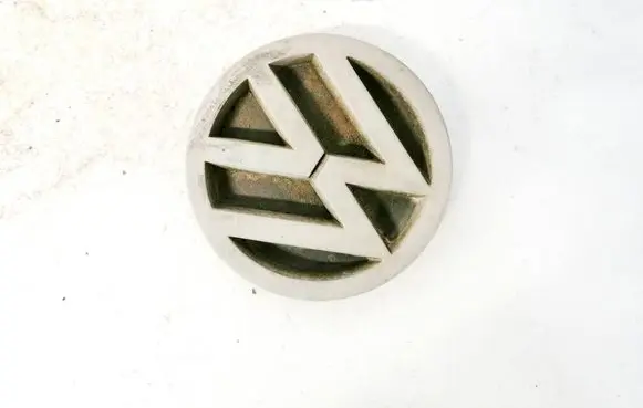 Volkswagen PASSAT B3 Manufacturer badge logo/emblem 