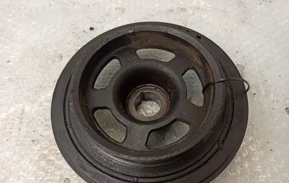 Mercedes-Benz C W203 Crankshaft pulley A6110300303