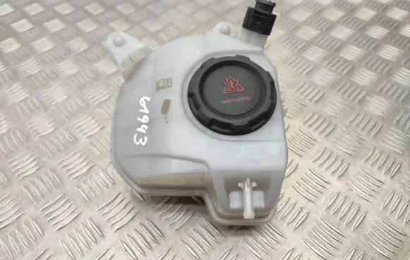 Volkswagen Taigo Coolant expansion tank/reservoir 2Q0121407D