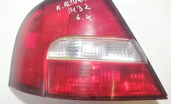 Nissan Altima Rear/tail lights 2xl935785 3156k