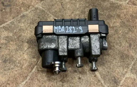BMW 5 F10 F11 Turbo charger electric actuator 763797 6NW009543