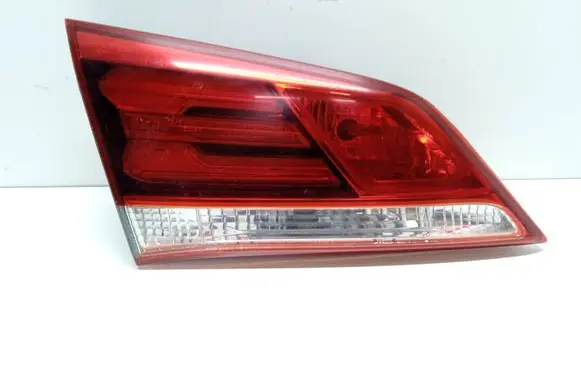 Hyundai i40 Tailgate rear/tail lights 924033Z6