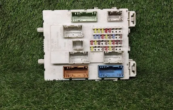 Ford Focus Power management control unit BV6N14A073DG