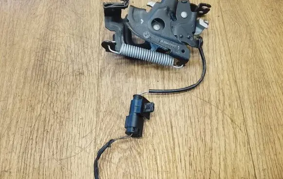 BMW X3 G01 Engine bonnet/hood lock/catch 7485957