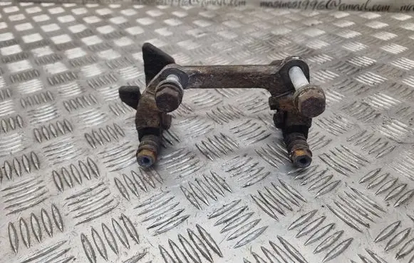 Audi A4 S4 B8 8K Brake caliper pad carrier rear