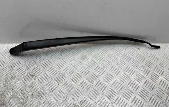 Toyota Verso Front wiper blade arm 852110F030