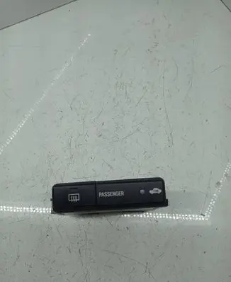 Toyota Avensis T250 Windscreen/window heater switch 8479005130