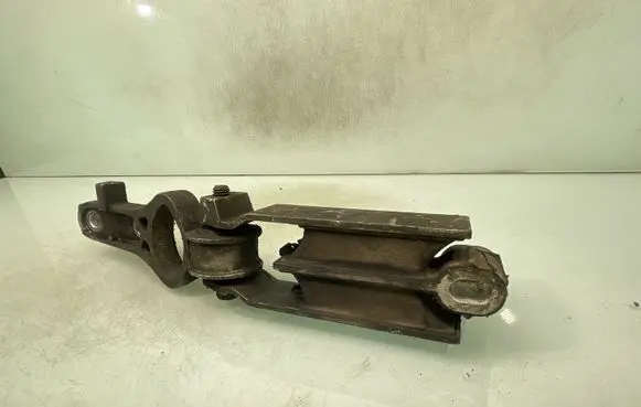 Volvo V60 Engine mount bracket 9487476