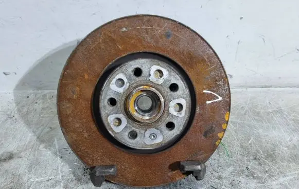 Front wheel hub spindle knuckle