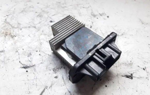 Toyota Avensis T220 Heater blower fan relay 
