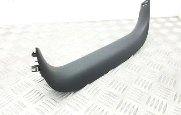 Volkswagen Touran III Tailgate/trunk upper cover trim 5TA867704B