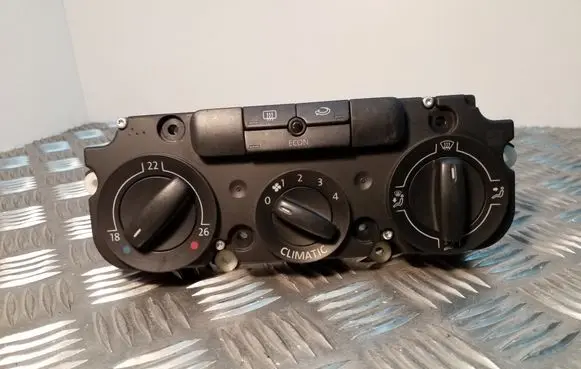 Volkswagen PASSAT B6 Climate control unit 1K0820047FH