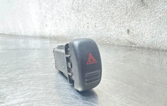 Opel Frontera B Hazard light switch M16328